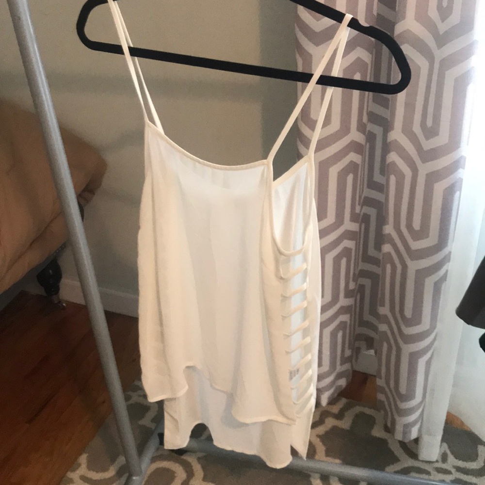 Millau Side Cut out Top